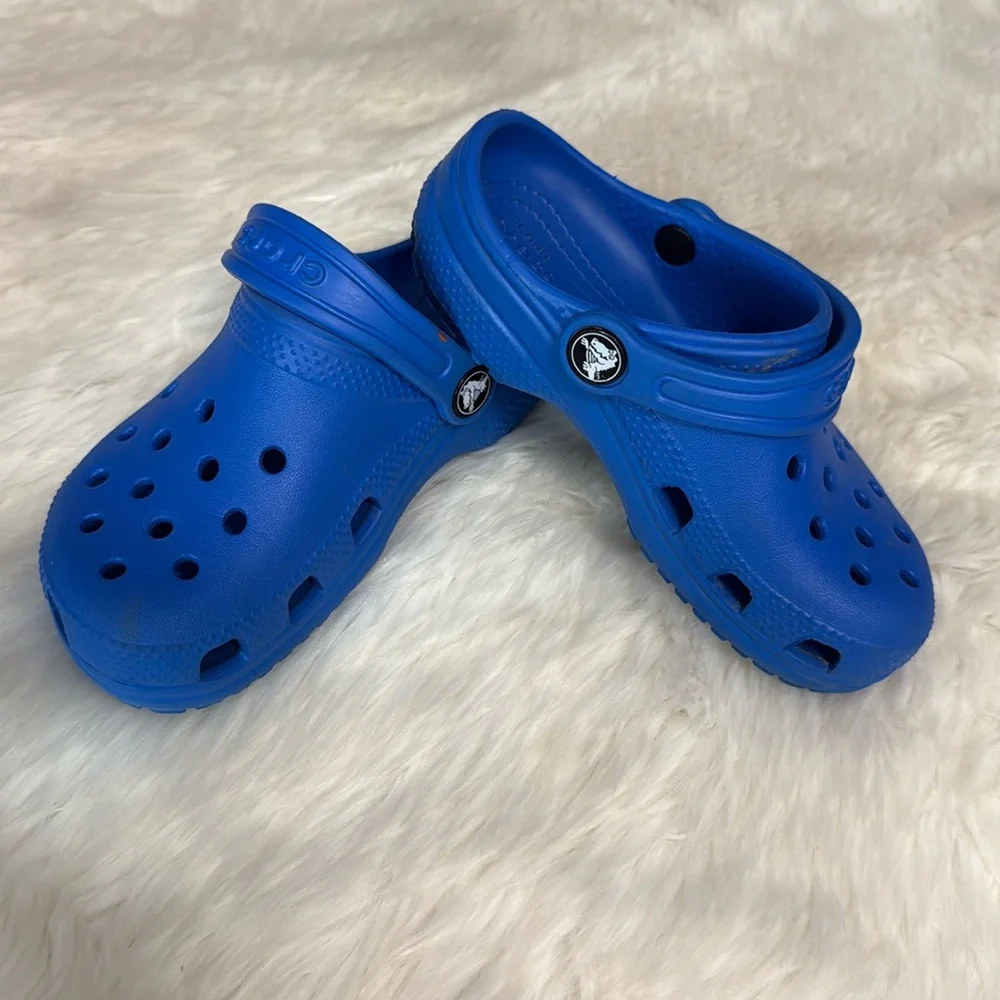Crocs Kids Classic Clogs Blue Bolt Unisex Size 11 Comfort Slip On Shoes